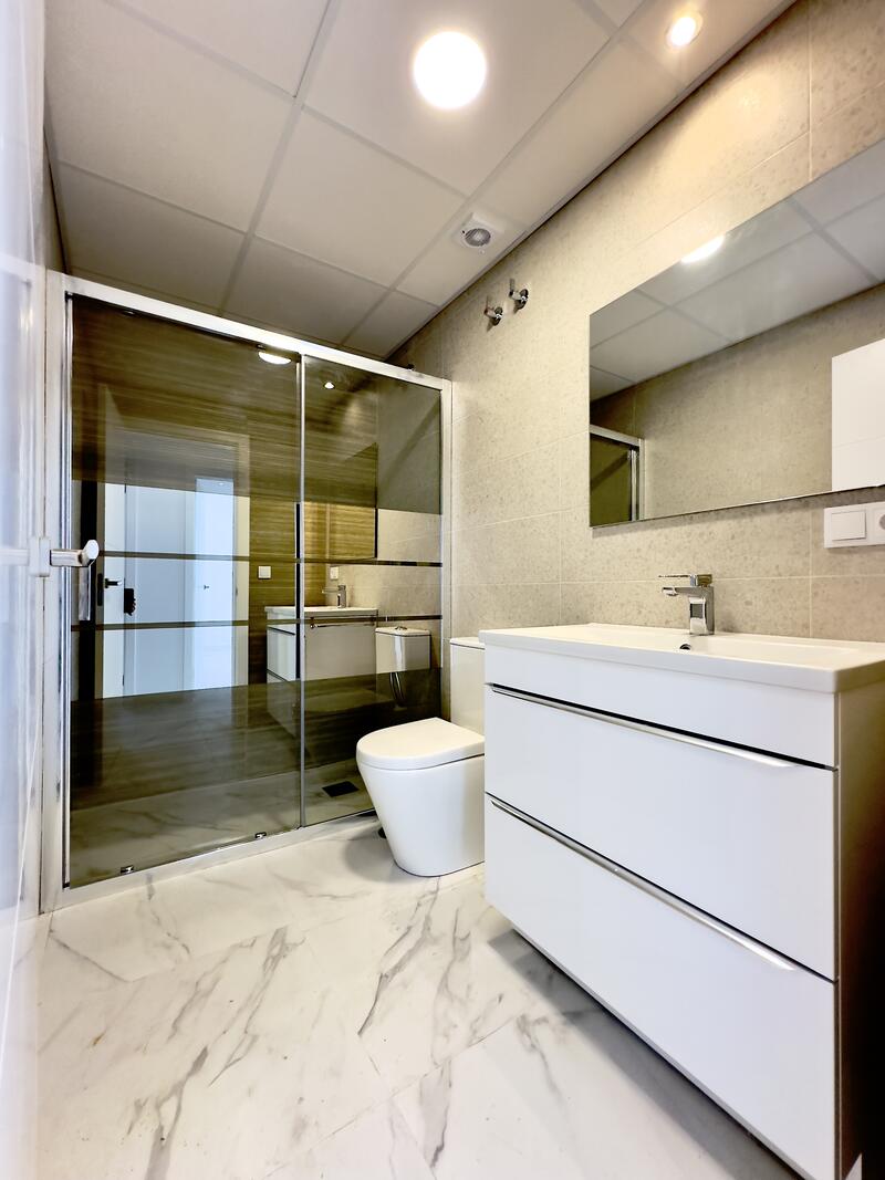 4 bedroom Apartment for sale