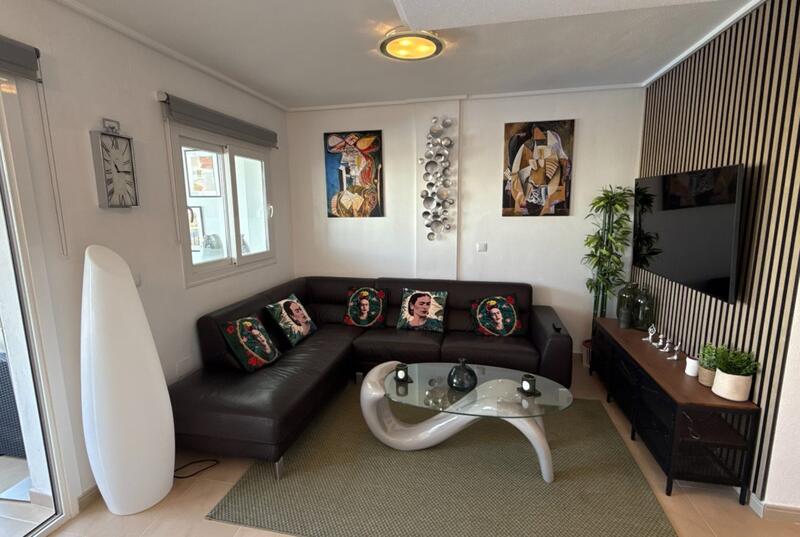2 bedroom Apartment for sale