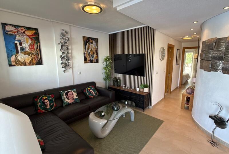 2 bedroom Apartment for sale