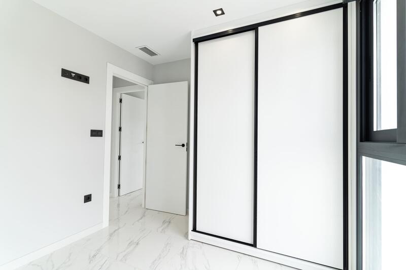 4 bedroom Apartment for sale