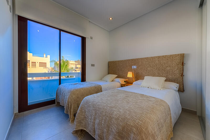 4 bedroom Apartment for sale