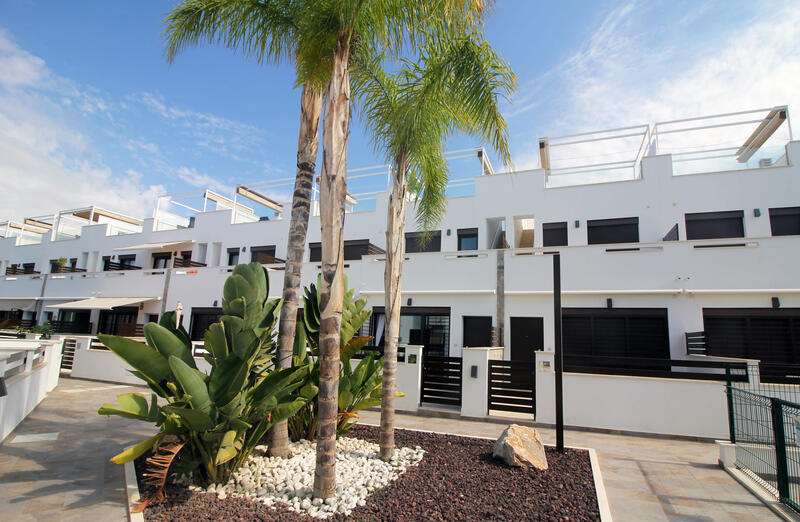 4 bedroom Apartment for sale