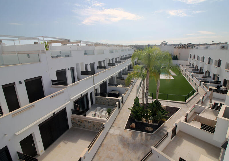 4 bedroom Apartment for sale