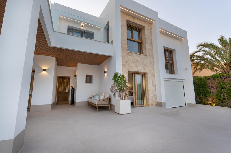 4 bedroom Villa for sale