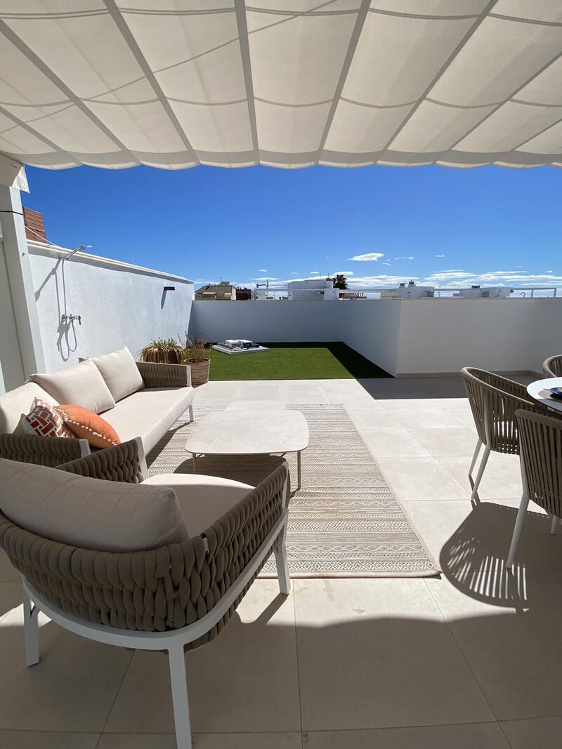 квартира продается в Pilar de la Horadada, Alicante