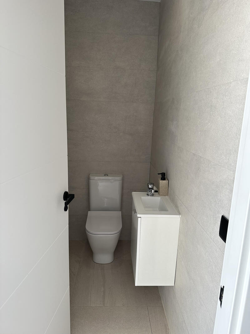 4 bedroom Apartment for sale