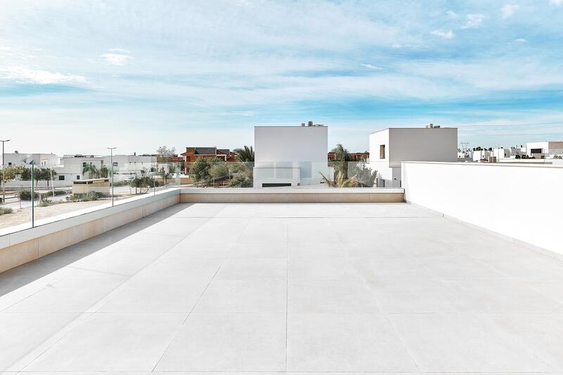3 bedroom Apartment for sale