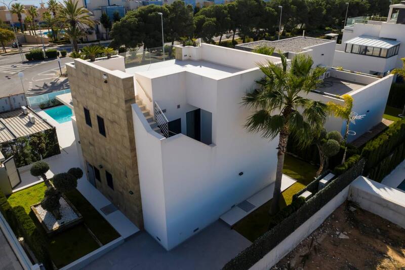 4 bedroom Villa for sale
