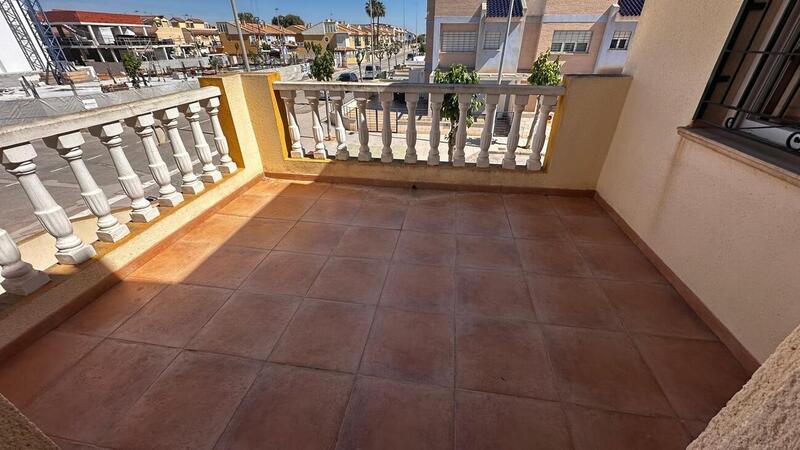 3 bedroom Townhouse for sale