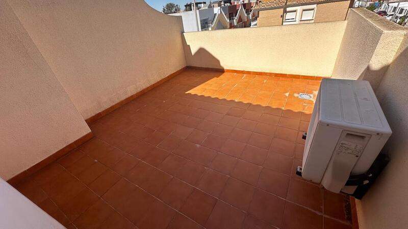 3 bedroom Townhouse for sale