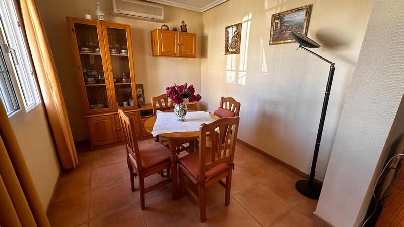 3 bedroom Townhouse for sale