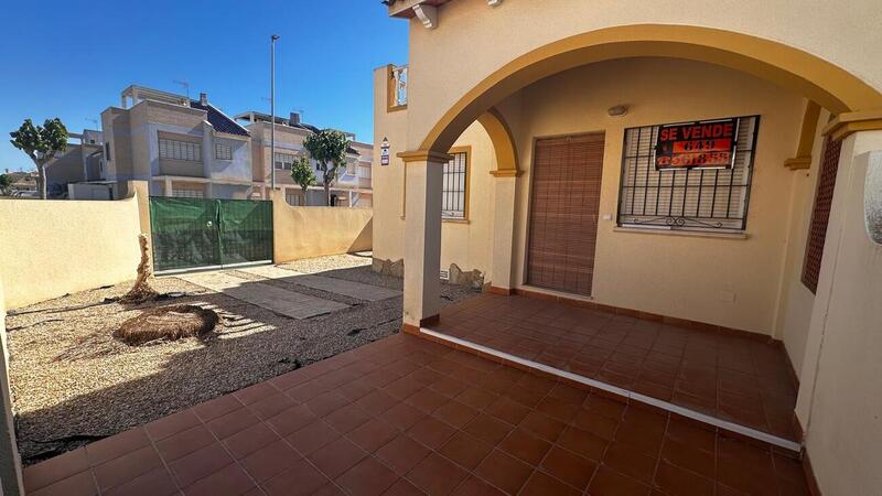 3 bedroom Townhouse for sale