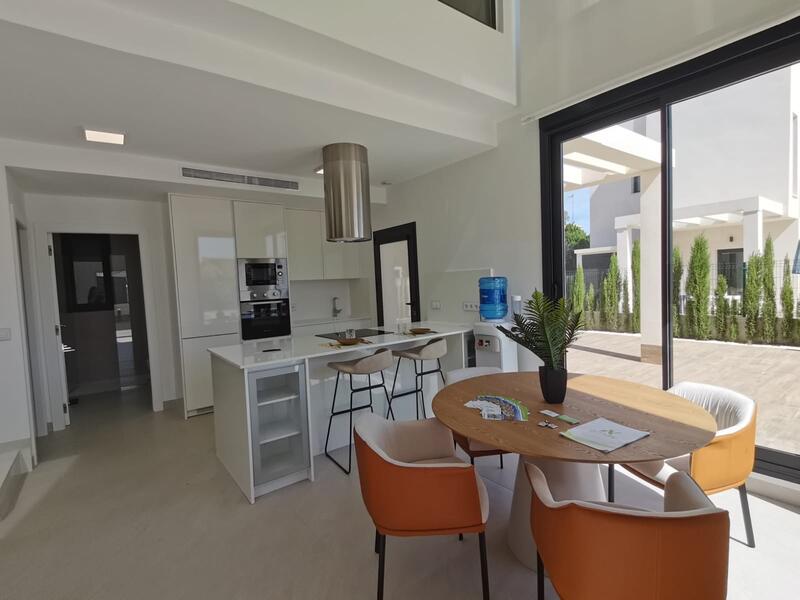 4 bedroom Villa for sale