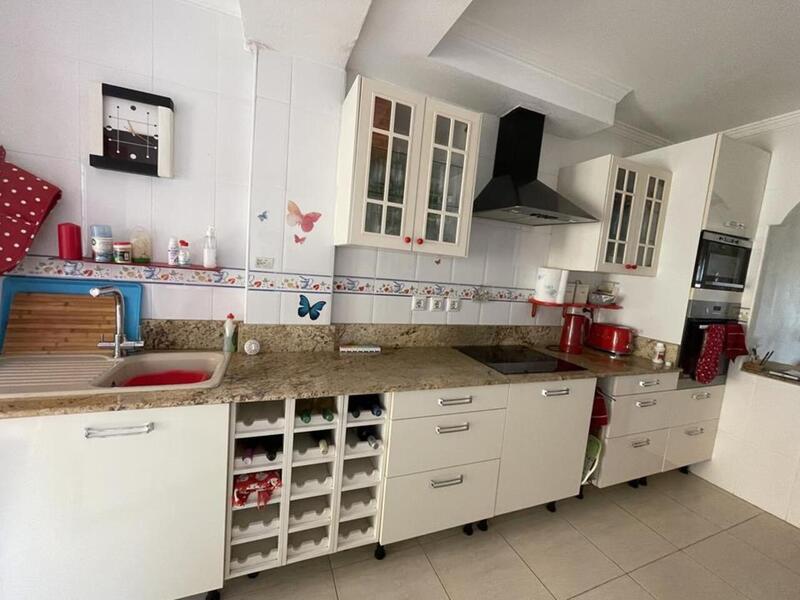 3 bedroom Townhouse for sale