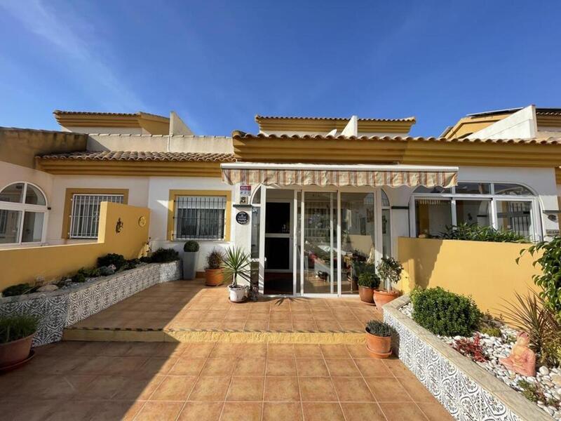 3 bedroom Townhouse for sale