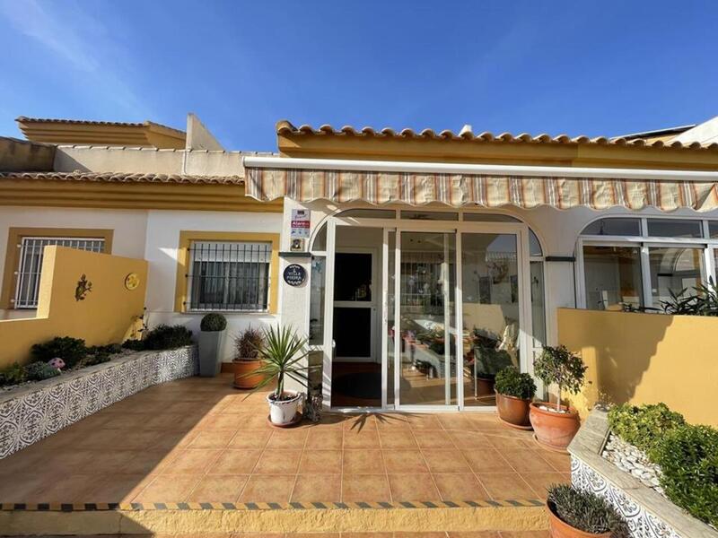 3 bedroom Townhouse for sale