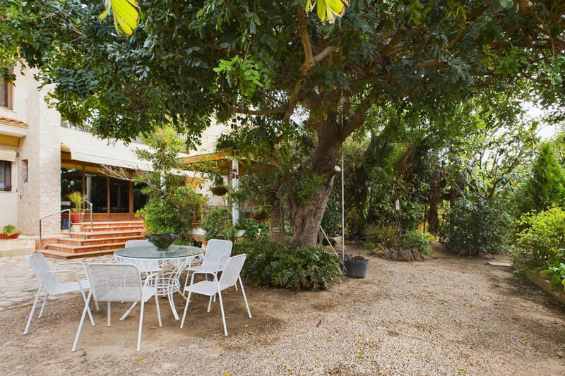 6 chambre Villa à vendre 6 chambre Villa à vendre