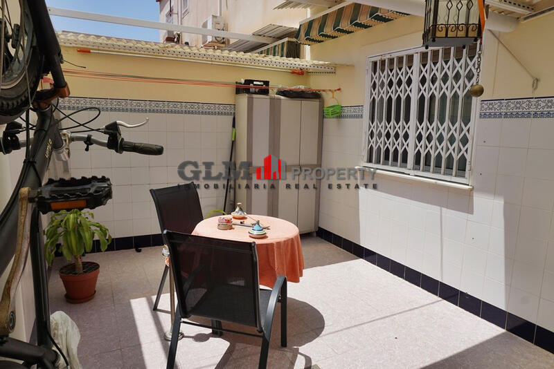 4 спальная комната квартира продается