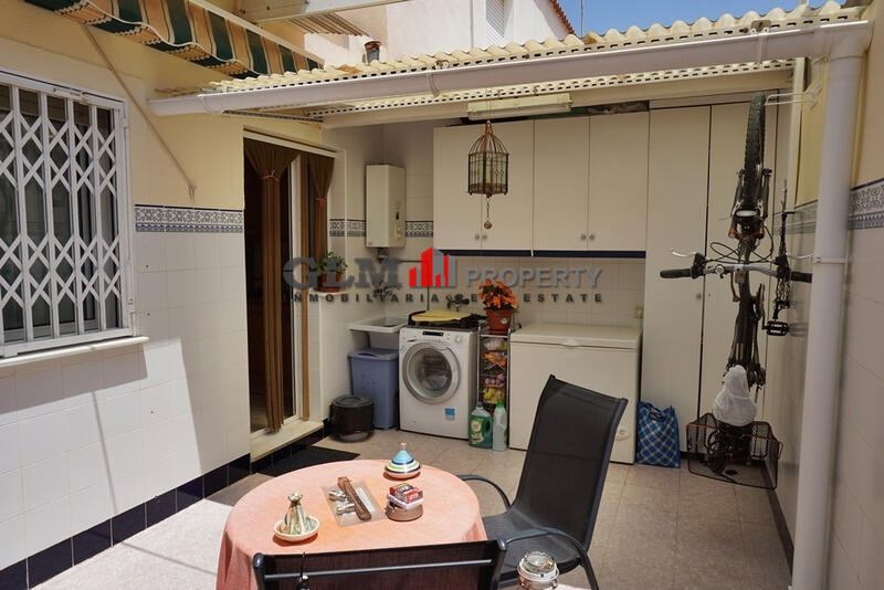 4 спальная комната квартира продается