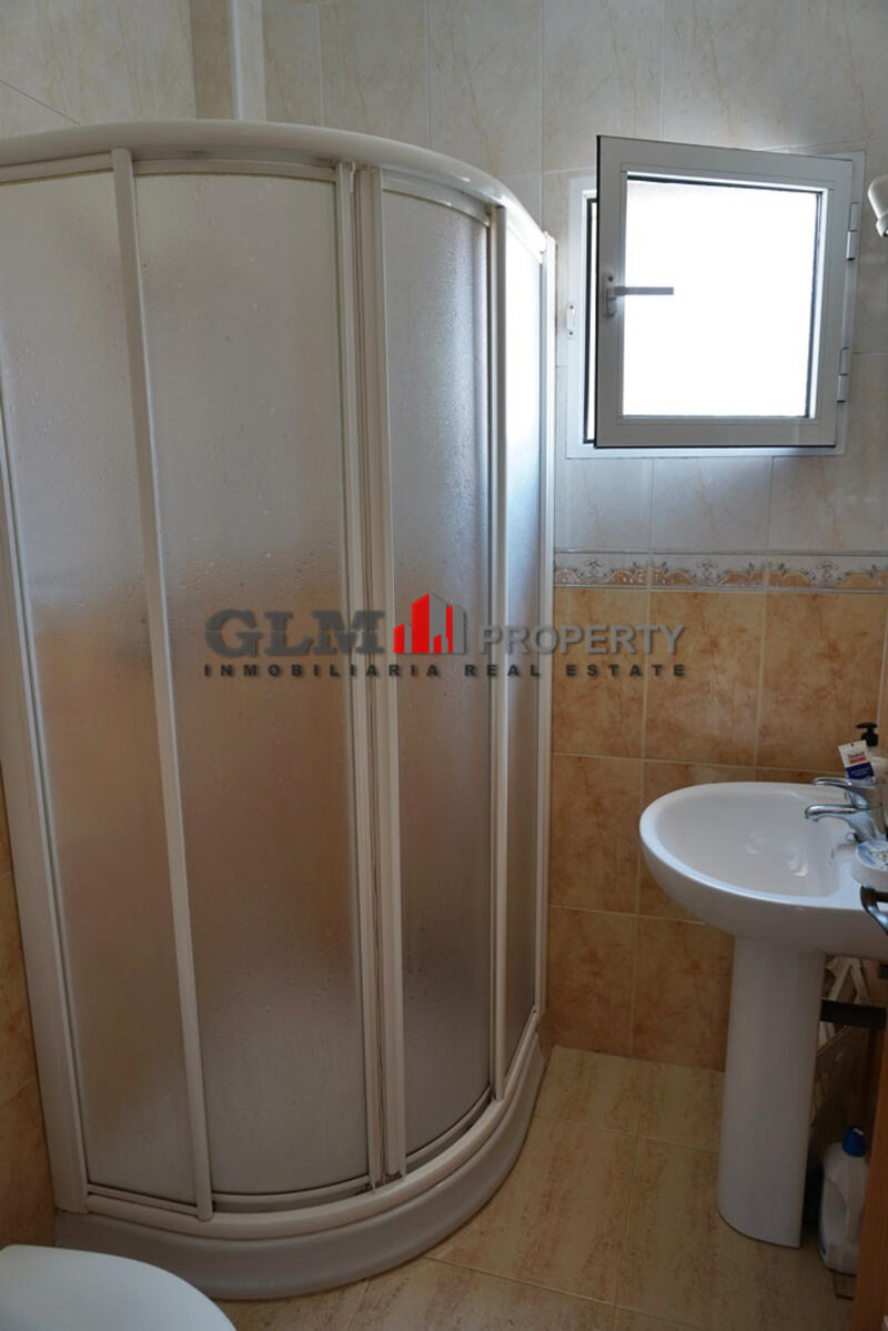 4 спальная комната квартира продается