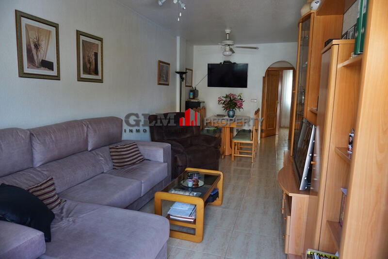 4 спальная комната квартира продается