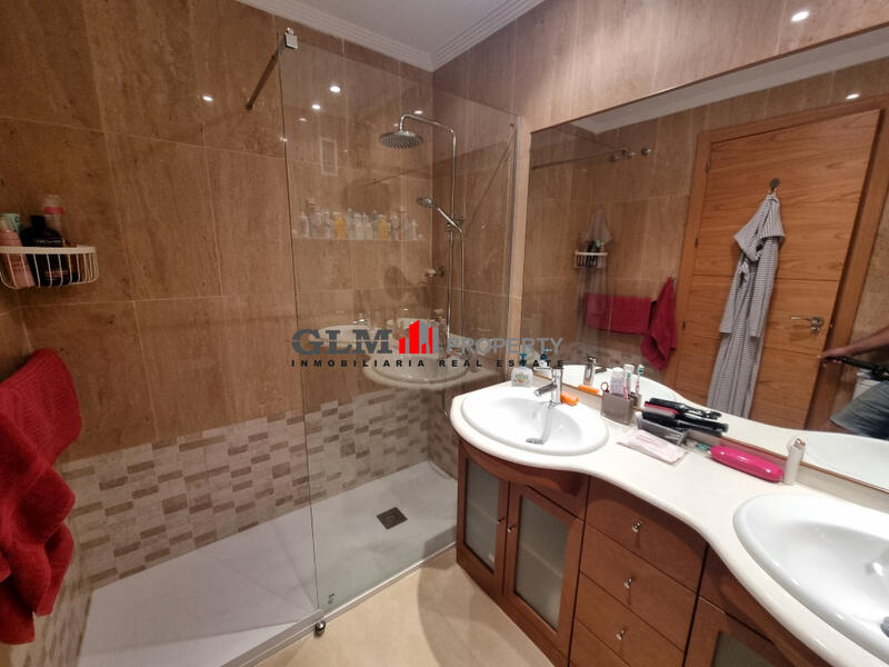 2 спальная комната квартира продается