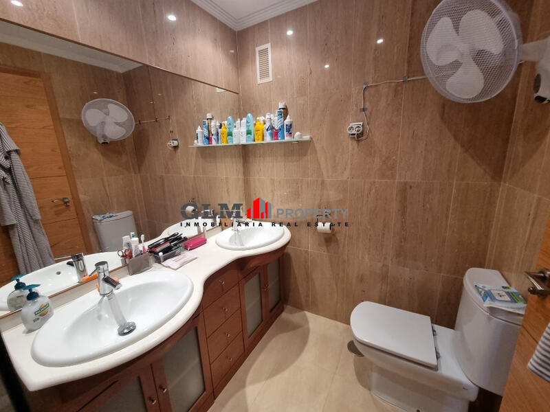 2 спальная комната квартира продается