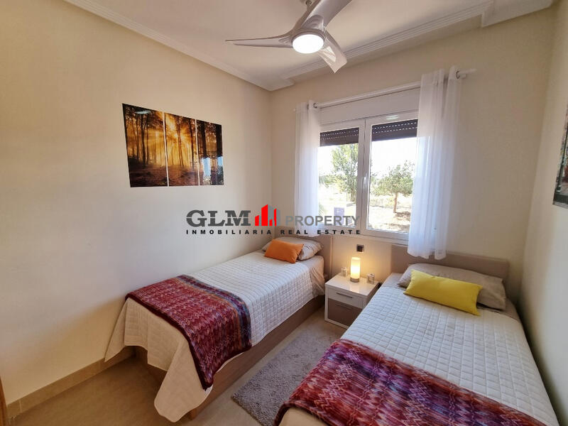 2 спальная комната квартира продается