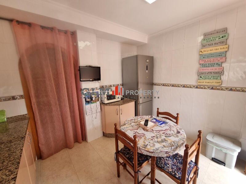 3 спальная комната квартира продается