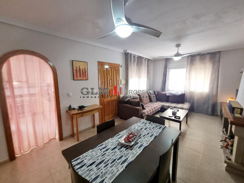 3 спальная комната квартира продается