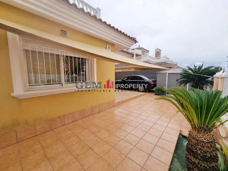 3 спальная комната квартира продается