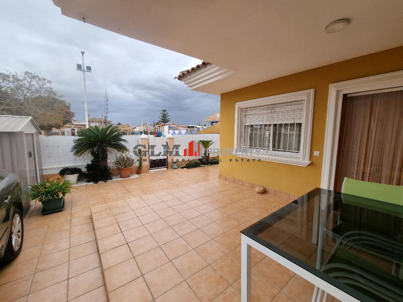 3 спальная комната квартира продается