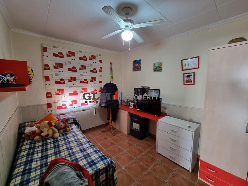 4 bedroom Apartment for sale