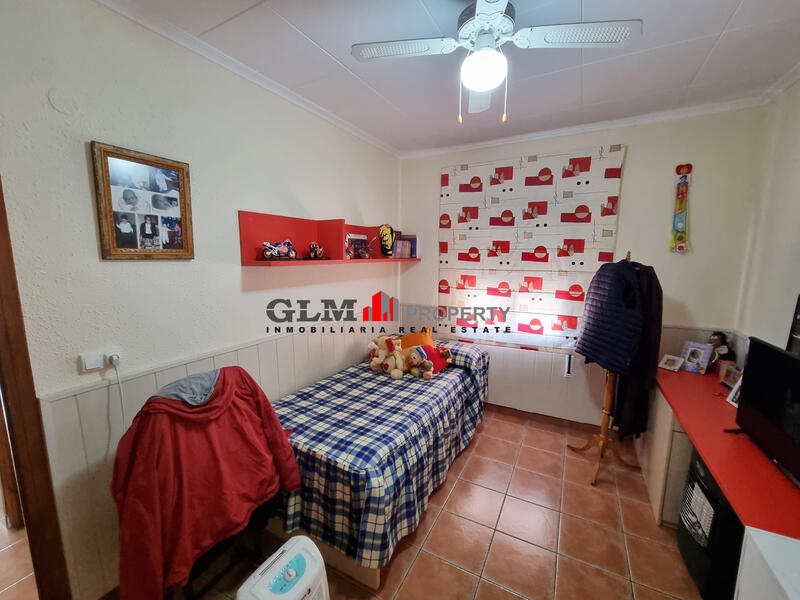 4 bedroom Apartment for sale