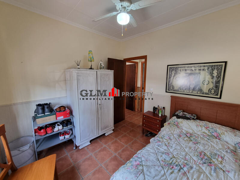 4 bedroom Apartment for sale