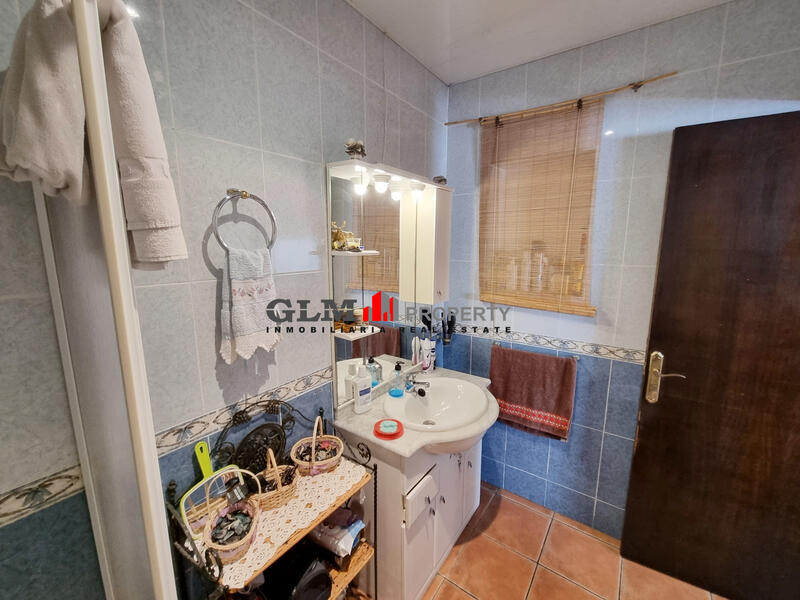 4 bedroom Apartment for sale