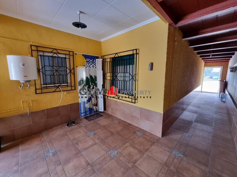 4 bedroom Apartment for sale