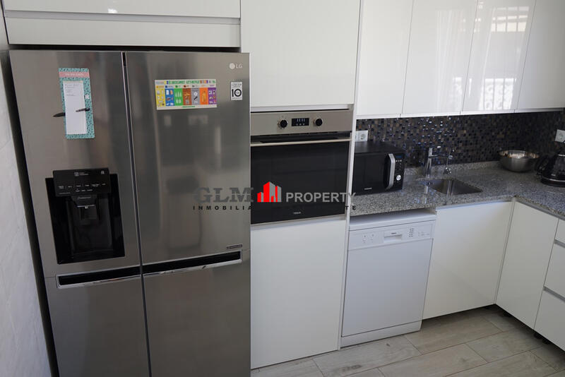 4 bedroom Apartment for sale