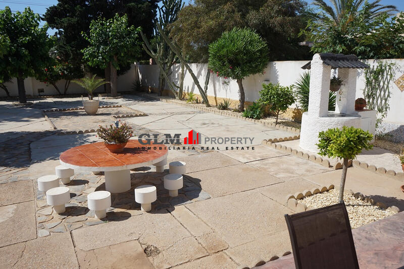 4 bedroom Apartment for sale