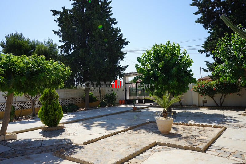 4 bedroom Apartment for sale