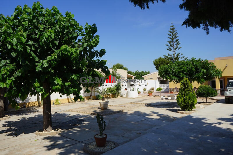 4 bedroom Apartment for sale