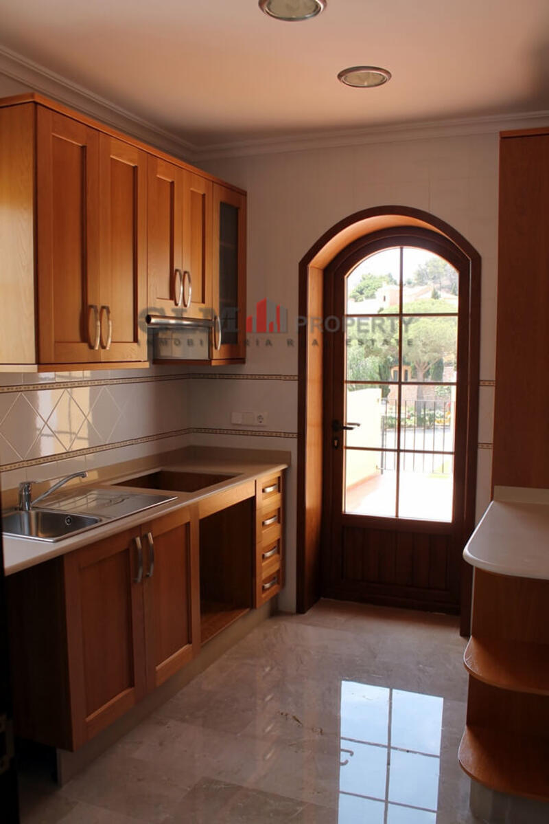 2 спальная комната квартира продается 2 спальная комната квартира продается