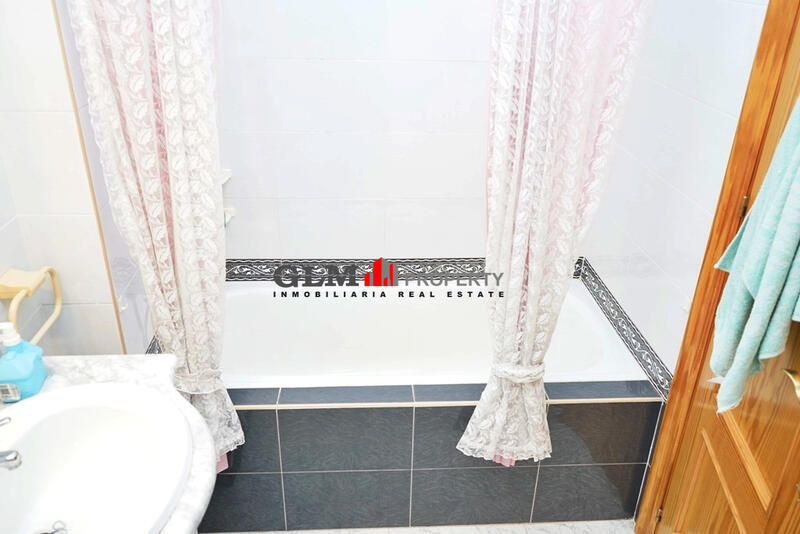 4 chambre Appartement à vendre