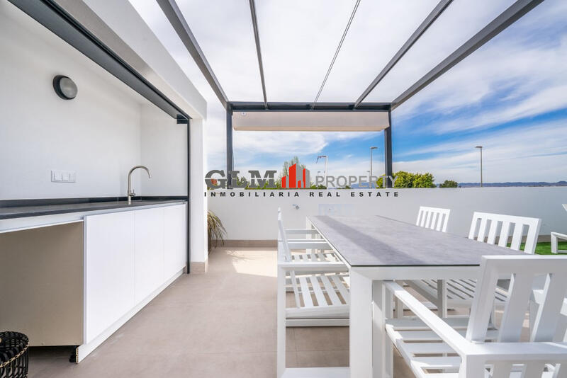 3 bedroom Apartment for sale