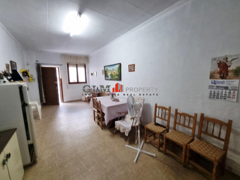 4 bedroom Apartment for sale