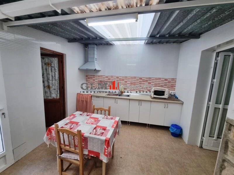 4 bedroom Apartment for sale