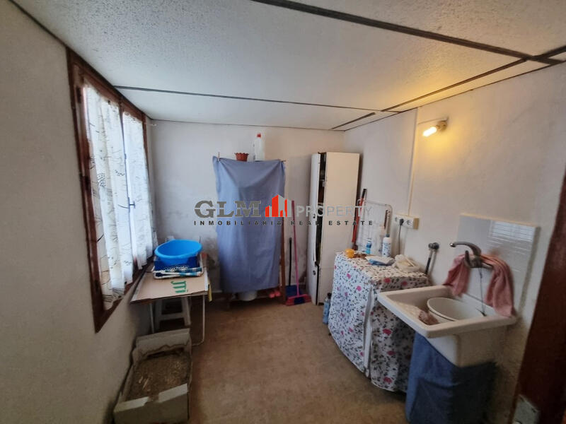 4 bedroom Apartment for sale