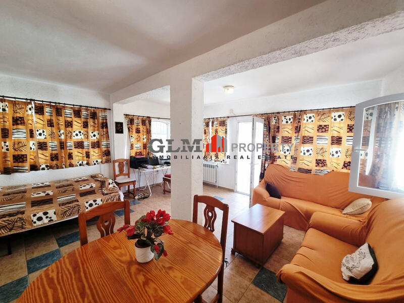 8 bedroom Apartment for sale