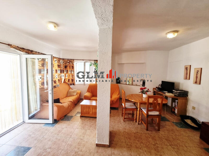 8 bedroom Apartment for sale