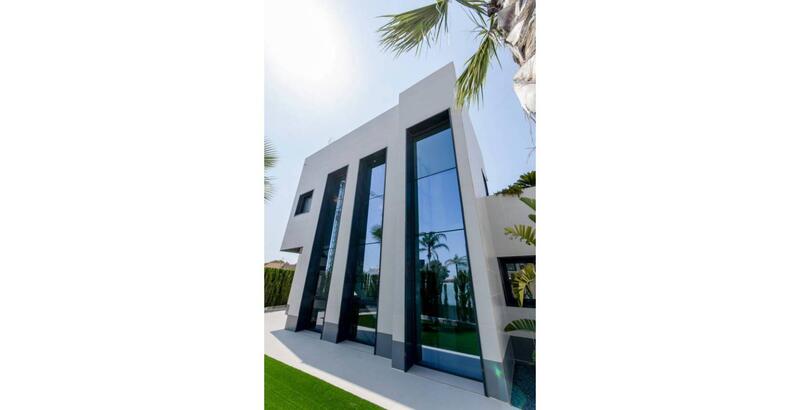 3 bedroom Villa for sale